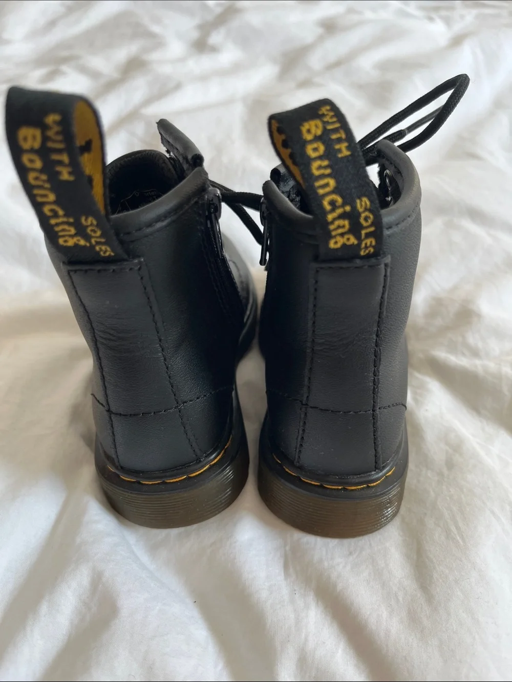 black leather Dr. Martens Toddler 1460 Softy T Lace-Up Boots size 7 Toddler